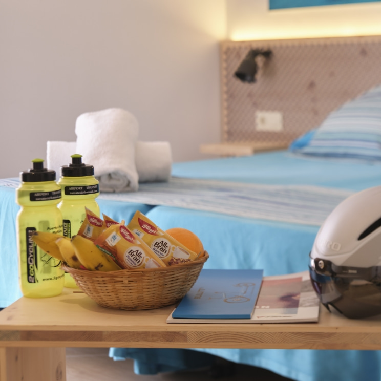 Chambre pour deux personnes équipée d'un lit double
